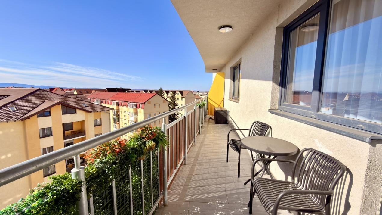 Prima închiriere | Apartament superb 2 camere | balcon mare + parcare