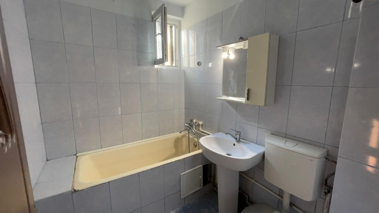 APARTAMENT 2 CAMERE STRADA SPANIA