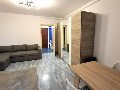 Garsoniera spatioasa, curata si luminoasa, Et 4/9 - Saturn