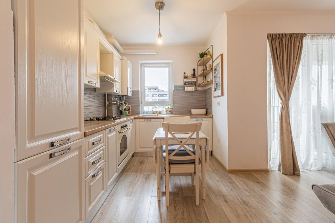 Apartament Premium 2 Camere| Coresi Kasper| Parcare + Boxă | Pietonala Tractorul