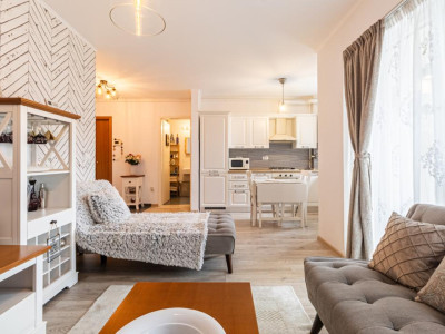 Studio - 2 camere Coresi Kasper | Locație top