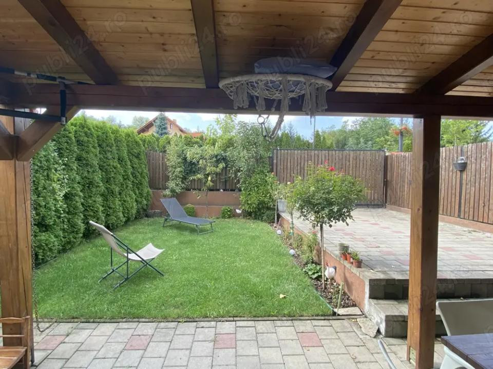 Casa tip duplex de vanzare in Cisnadie 3 dormitoare curte 2 locuri de parcare