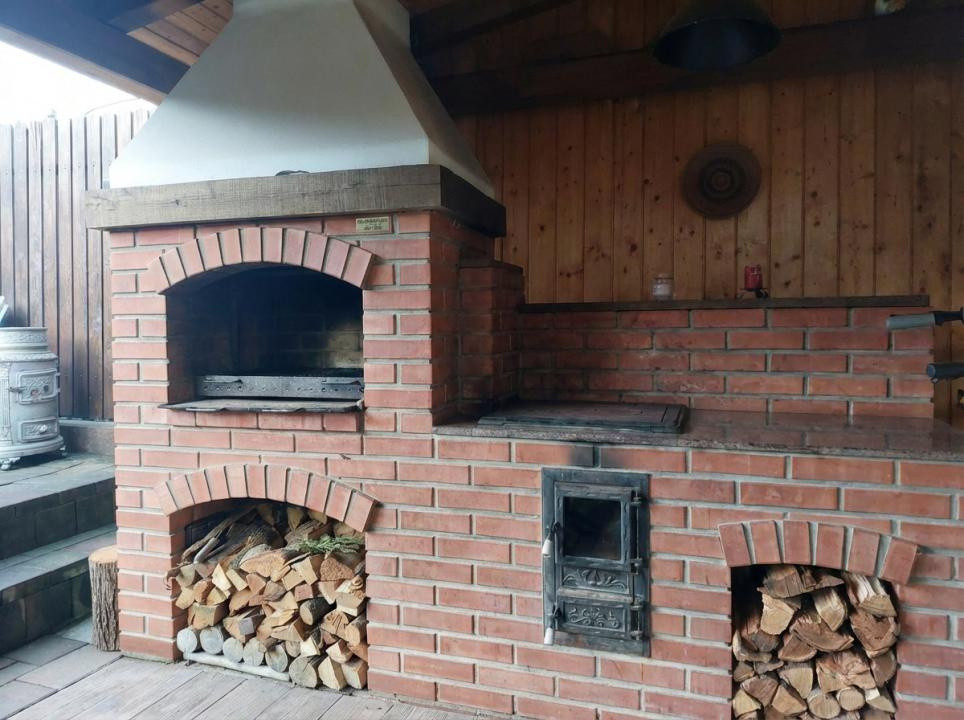 Casa tip duplex de vanzare in Cisnadie 3 dormitoare curte 2 locuri de parcare