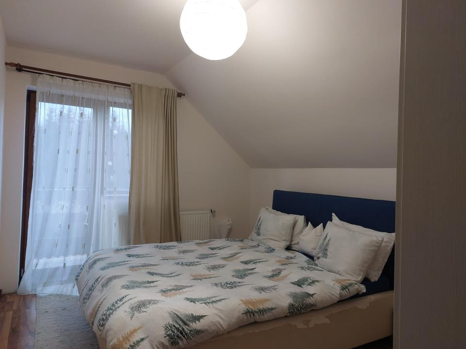 Casa tip duplex de vanzare in Cisnadie 3 dormitoare curte 2 locuri de parcare