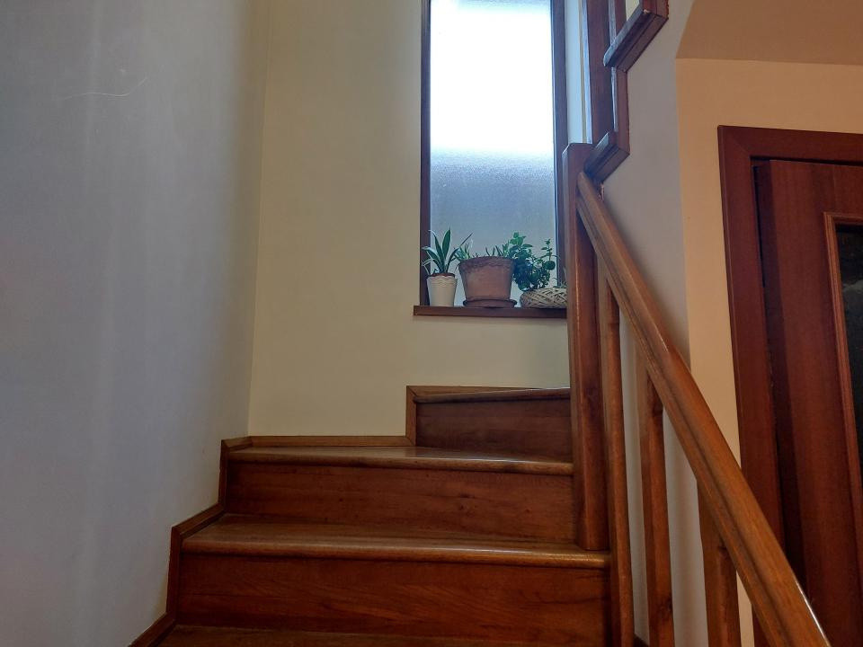 Casa tip duplex de vanzare in Cisnadie 3 dormitoare curte 2 locuri de parcare