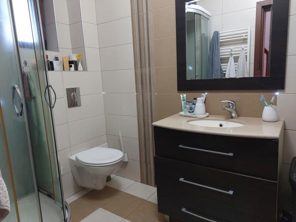 Casa tip duplex de vanzare in Cisnadie 3 dormitoare curte 2 locuri de parcare