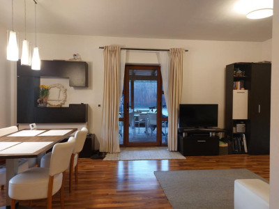 Casa tip duplex de vanzare in Cisnadie 3 dormitoare curte 2 locuri de parcare