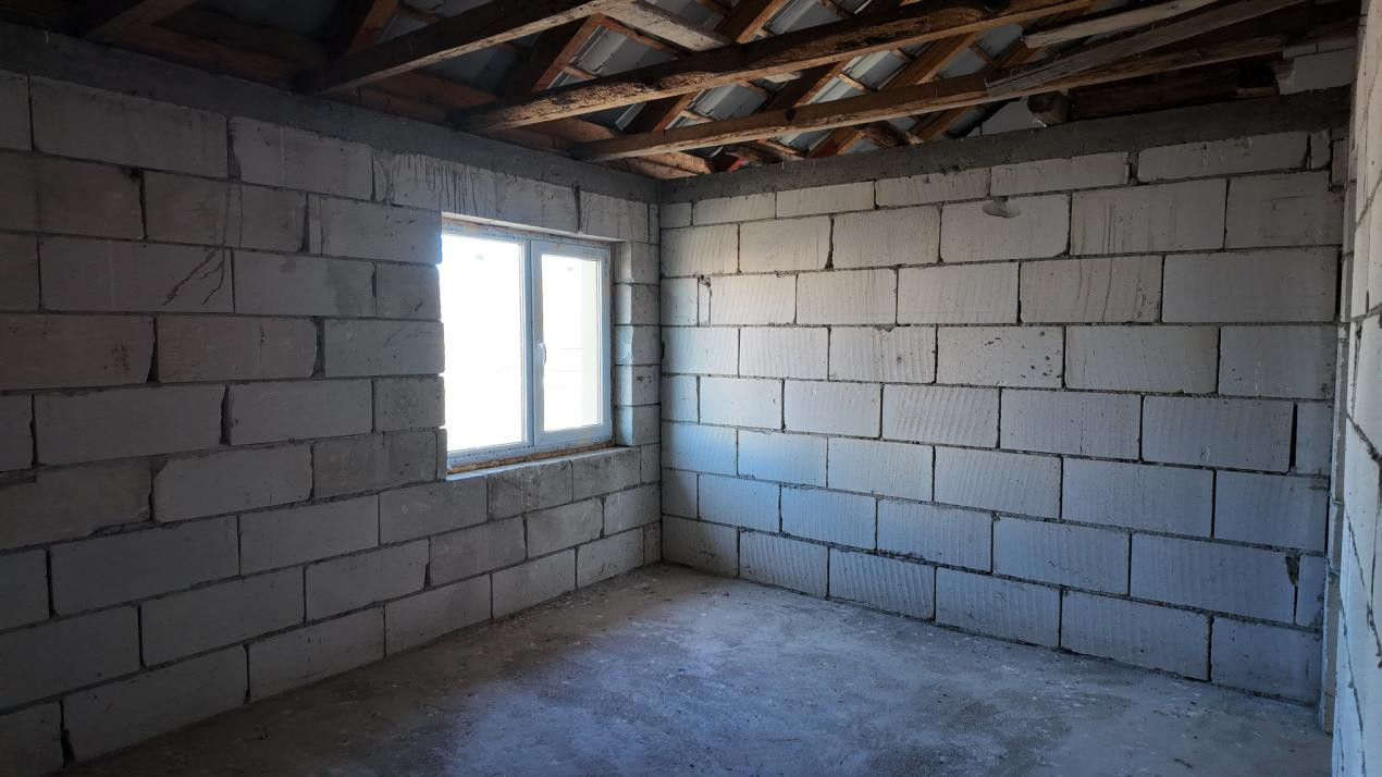 Casă individuală pe 1000 mp teren la preț de duplex:  Strada Iris, Chinteni