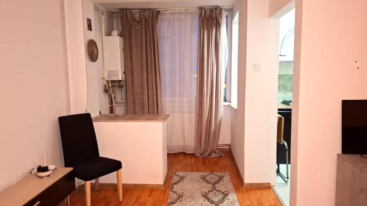 Garsoniera la etaj intermediar I Zona Atractiva - Tractorul