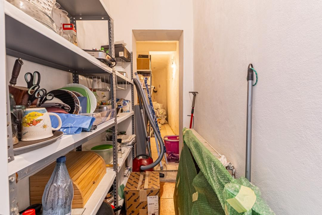 Vânzare casă, teren 1128 mp, singur în curte - Cartier Schei