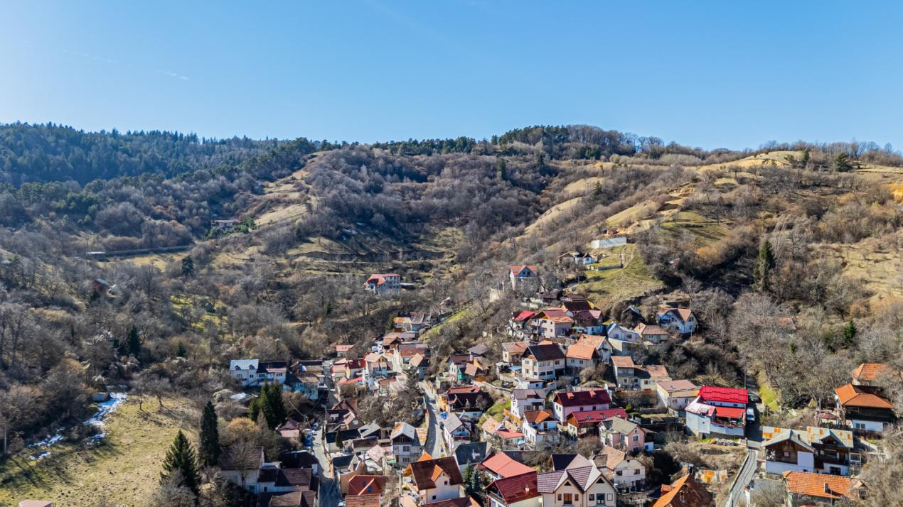 Vânzare casă, teren 1128 mp, singur în curte - Cartier Schei