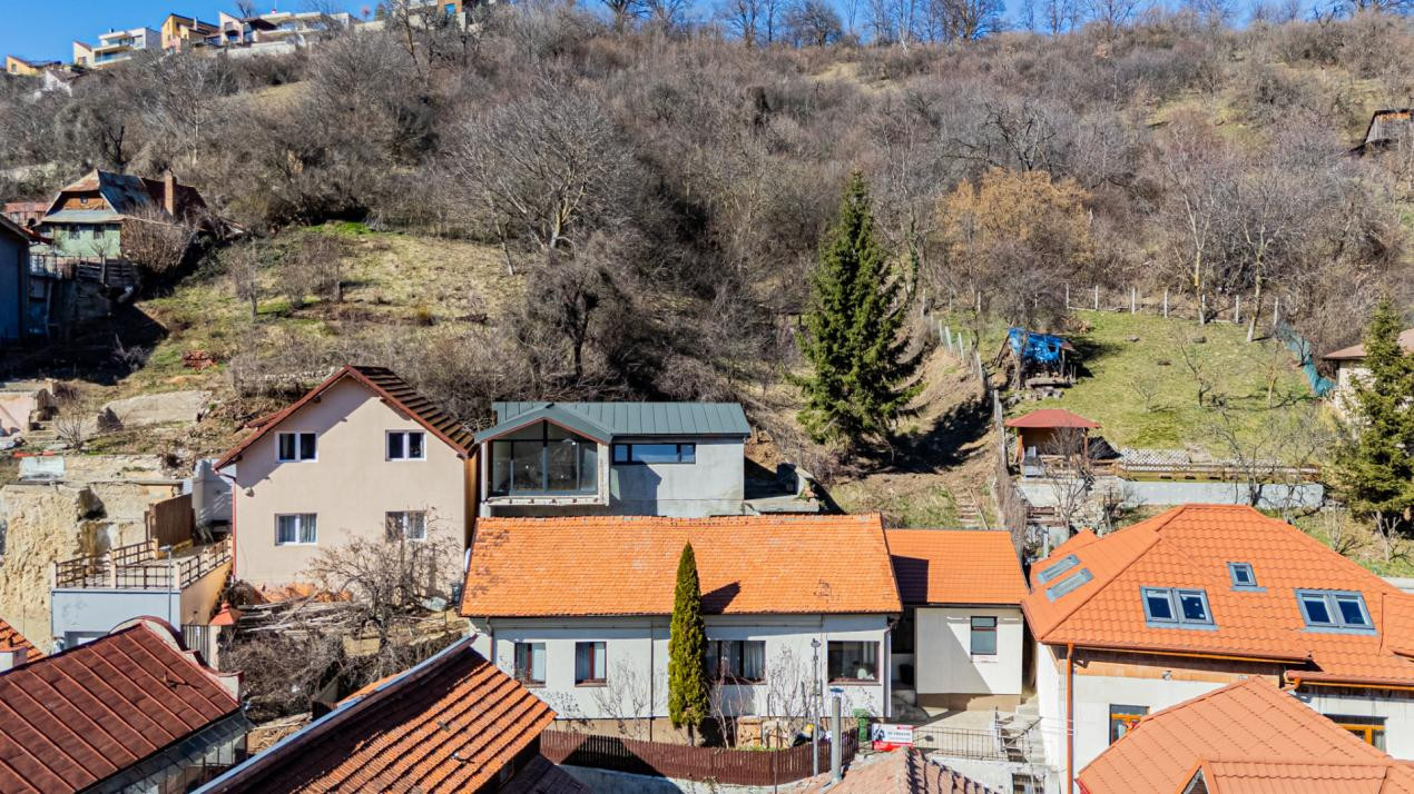 Vânzare casă, teren 1128 mp, singur în curte - Cartier Schei