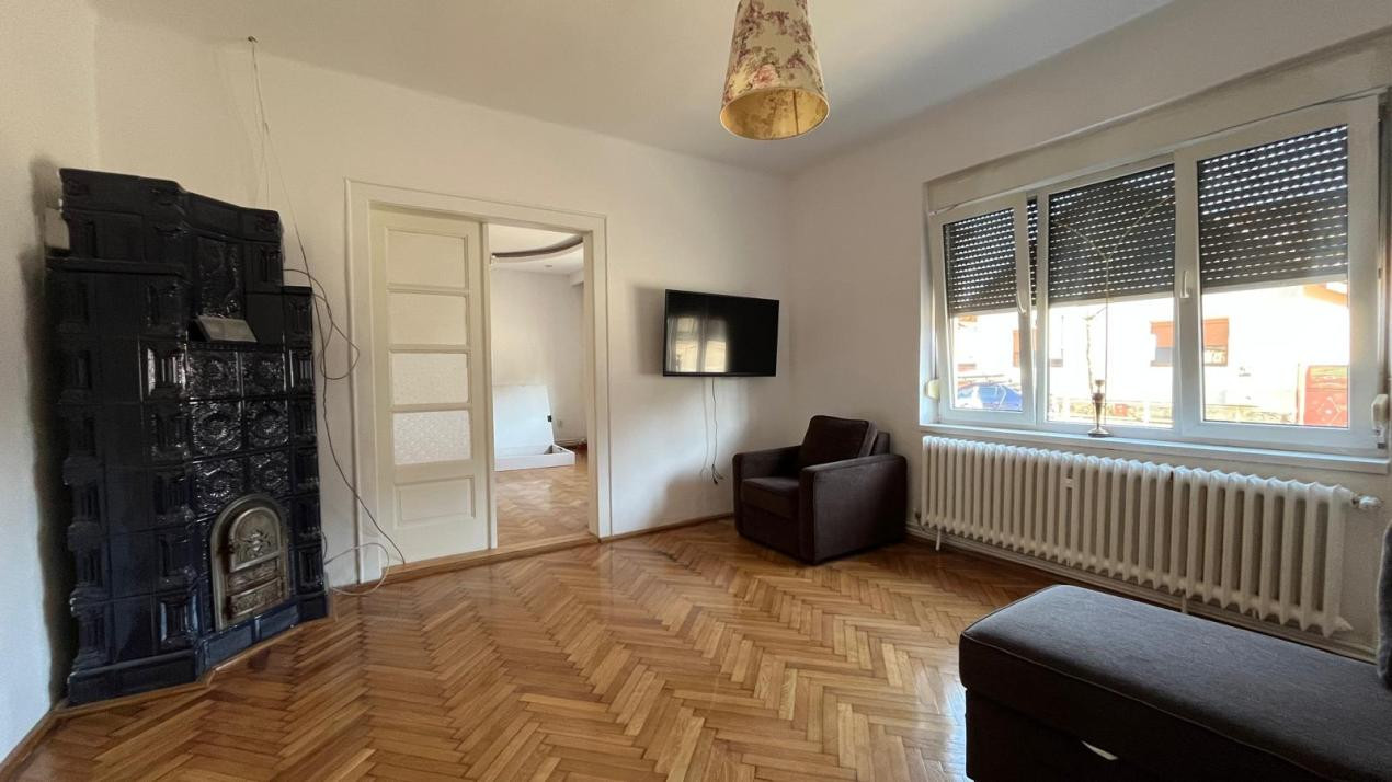 Casă individuală de închiriat – 4 camere, curte și terasă – Terezian