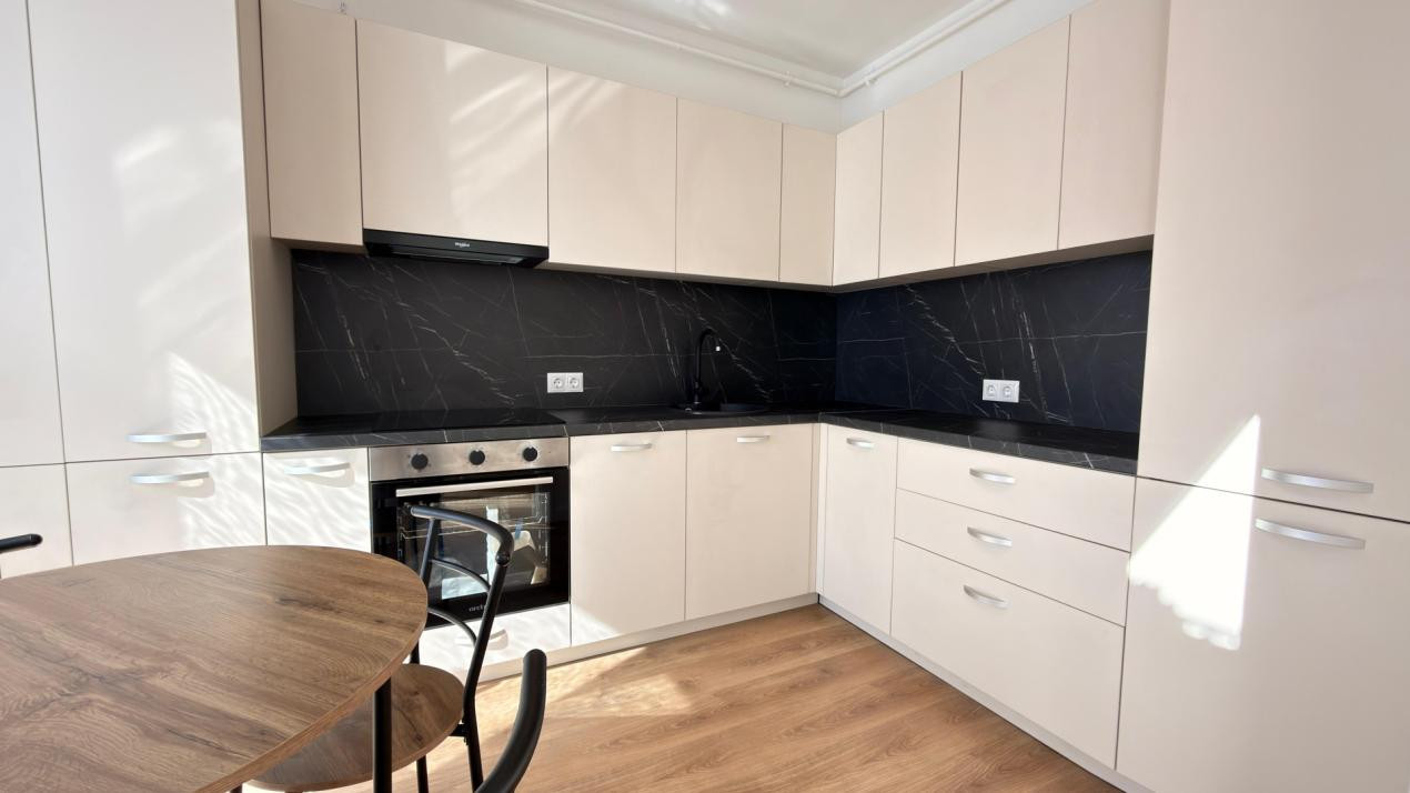 Apartamente de inchiriat cu 2/3/4/ camere