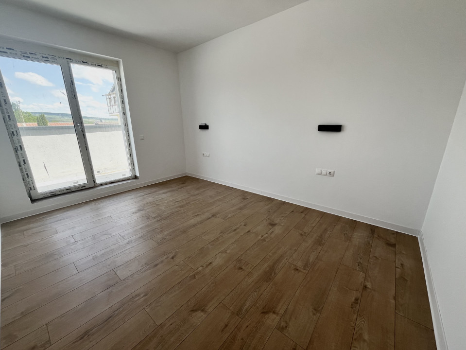 Apartament 3 camere -2 băi - Grădină 65mp - Încălzire în pardoseală