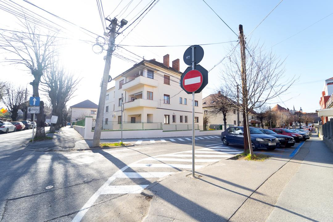 Apartament Interbelic de 4 camere– Str. Independenței nr. 10, Sibiu