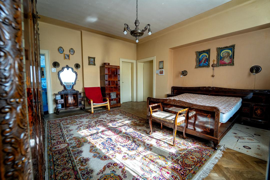 Apartament Interbelic de 4 camere– Str. Independenței nr. 10, Sibiu
