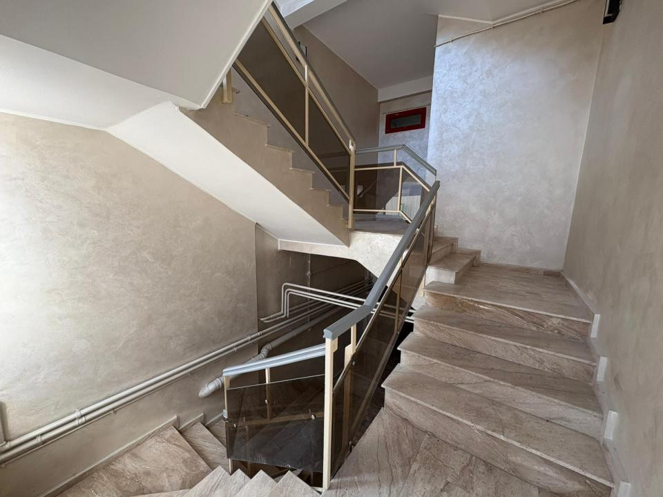 Spatii de birouri - Gh. Doja - Imperial - de la 120 mp la 470 mp inchiriabili!