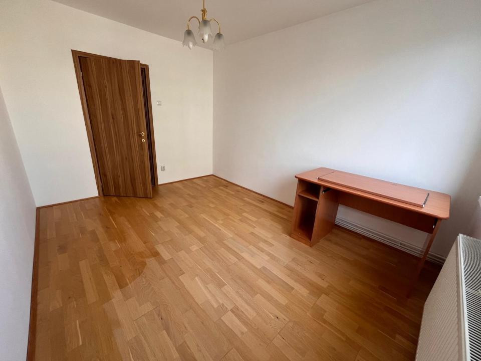 Apartament 3 Camere - Zona Mihai Viteazu - inchiriere