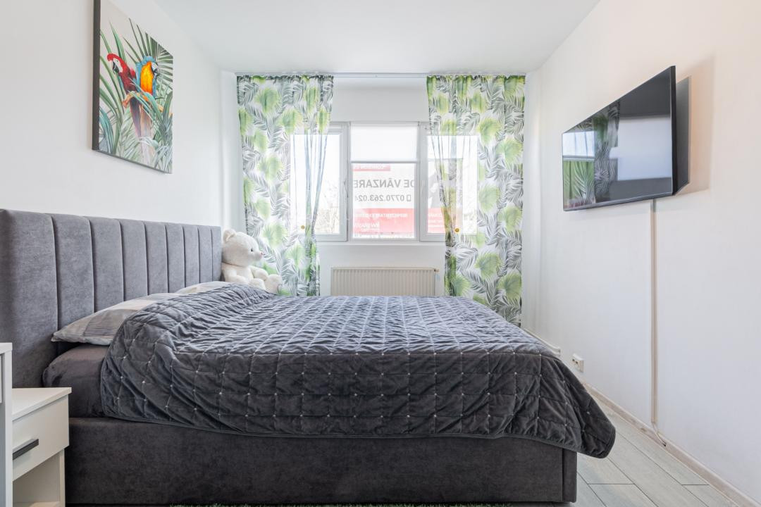 Vânzare apartament cu 3 camere, mobilat și utilat, strada Neptun