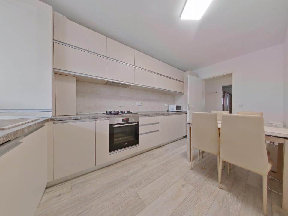 Apartament 3 camere de inchiriat / Kasper -Coresi