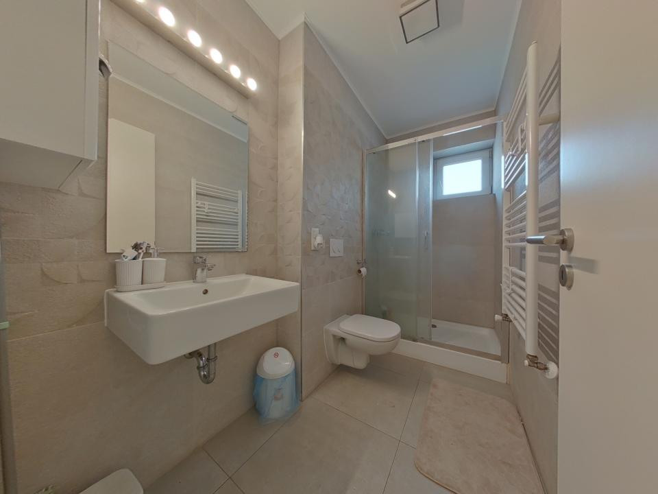 Apartament 3 camere de inchiriat / Kasper -Coresi