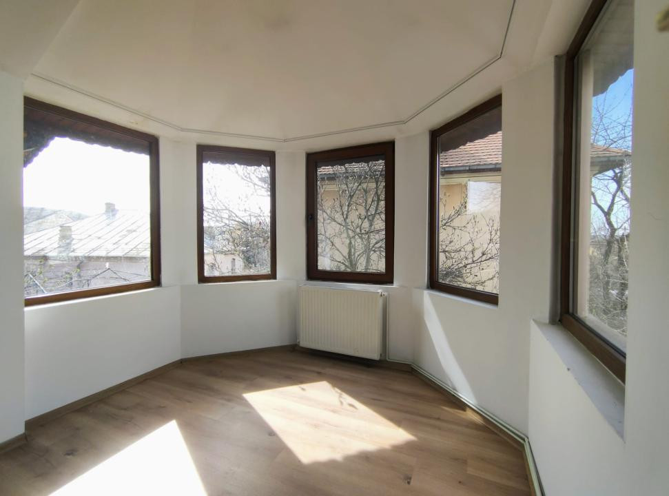 Spațiu comercial 120 mp – compartimentat | ideal birouri/cabinet | disponibil 