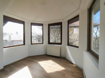 Spațiu comercial 120 mp – compartimentat | ideal birouri/cabinet | disponibil 