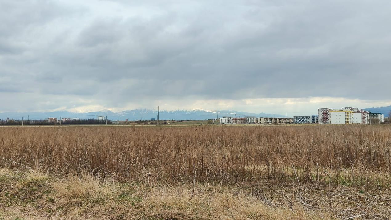 Teren Intravilan 21.439mp S+P+3E+ER deschidere 77m  Calea Surii Mici