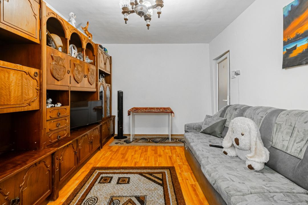 Apartament 3 camere de vanzare -Bartolomeu 