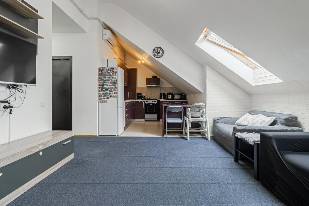 De vanzare 3 camere Sanpetru 