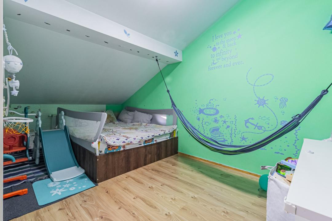 De vanzare 3 camere Sanpetru 