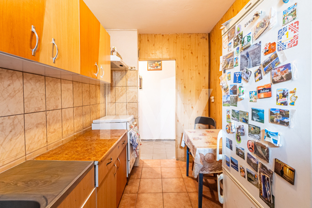 Oportunitate!! Apartament 3 camere decomandat la pret de garsonieră -COMISION 0%