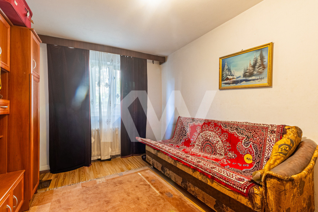 Oportunitate!! Apartament 3 camere decomandat la pret de garsonieră -COMISION 0%