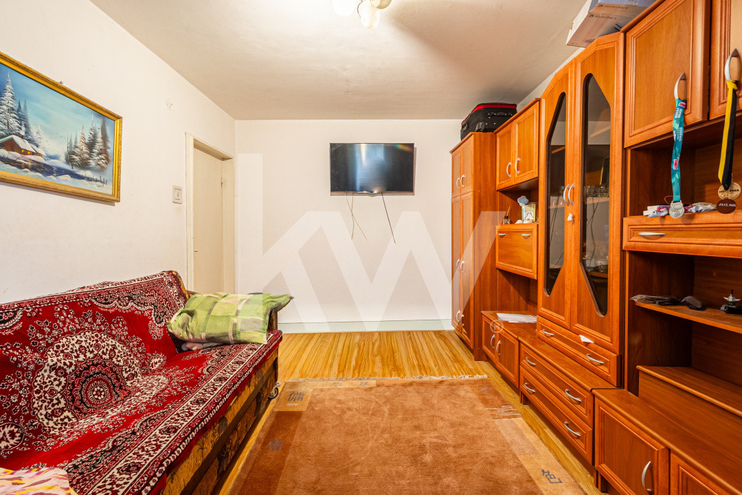 Oportunitate!! Apartament 3 camere decomandat la pret de garsonieră -COMISION 0%