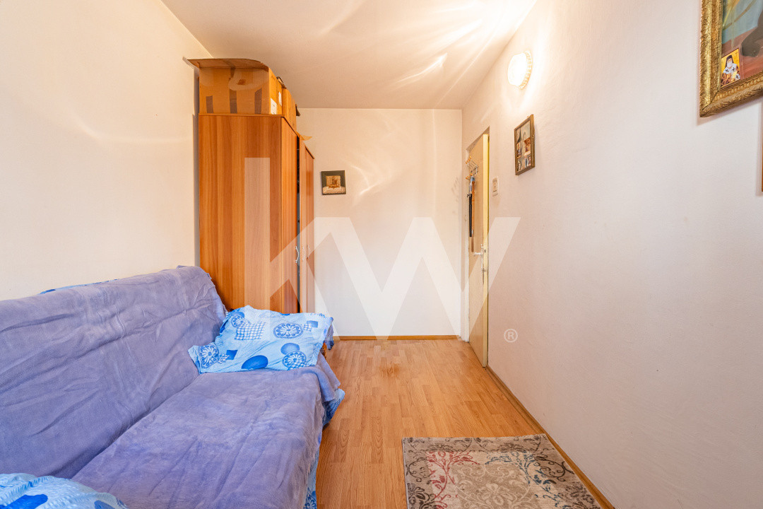 Oportunitate!! Apartament 3 camere decomandat la pret de garsonieră -COMISION 0%