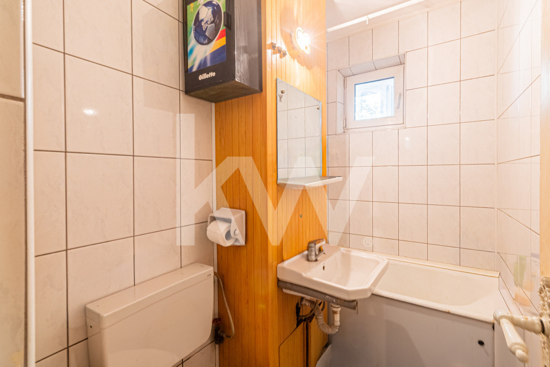 Oportunitate!! Apartament 3 camere decomandat la pret de garsonieră -COMISION 0%