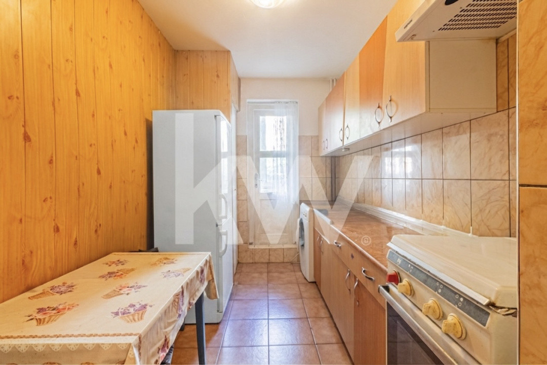 Oportunitate!! Apartament 3 camere decomandat la pret de garsonieră!!