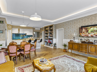 Apartament unic in centrul Brasovului | 142 mp | Terasă cu vedere spre Tâmpa |
