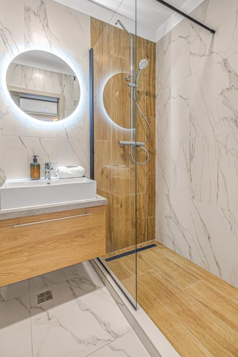 Apartament 3 camere modern ,Tractorul, Brașov - Parcare inclusă , Comision 0%