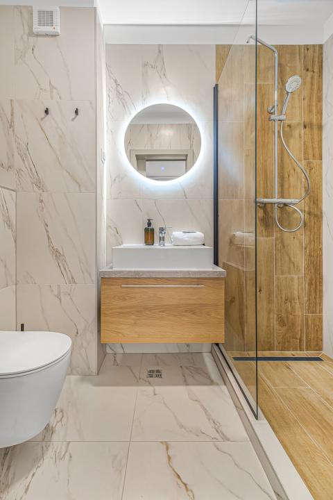 Apartament 3 camere modern ,Tractorul, Brașov - Parcare inclusă , Comision 0%