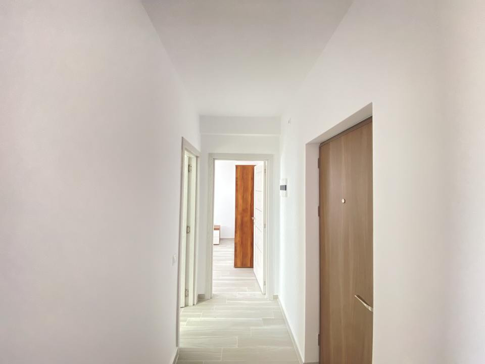 Apartament 2 camere de inchiriat buc. separata etaj 1 Doamna Stanca 