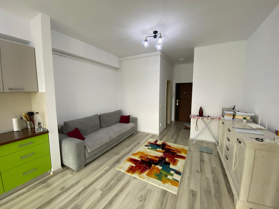 Apartament 2 camere de inchiriat 44 mpu parcare balcon zona Magnolia