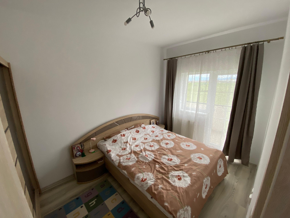 Apartament 2 camere de inchiriat 44 mpu parcare balcon zona Magnolia