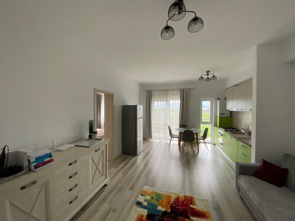 Apartament 2 camere de inchiriat 44 mpu parcare balcon zona Magnolia