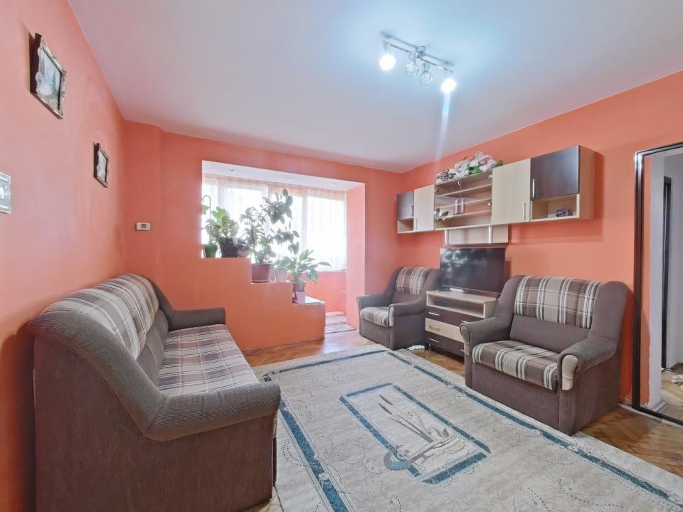 Închiriere apartament cu 2 camere, mobilat și utilat, în cartierul Tractorul