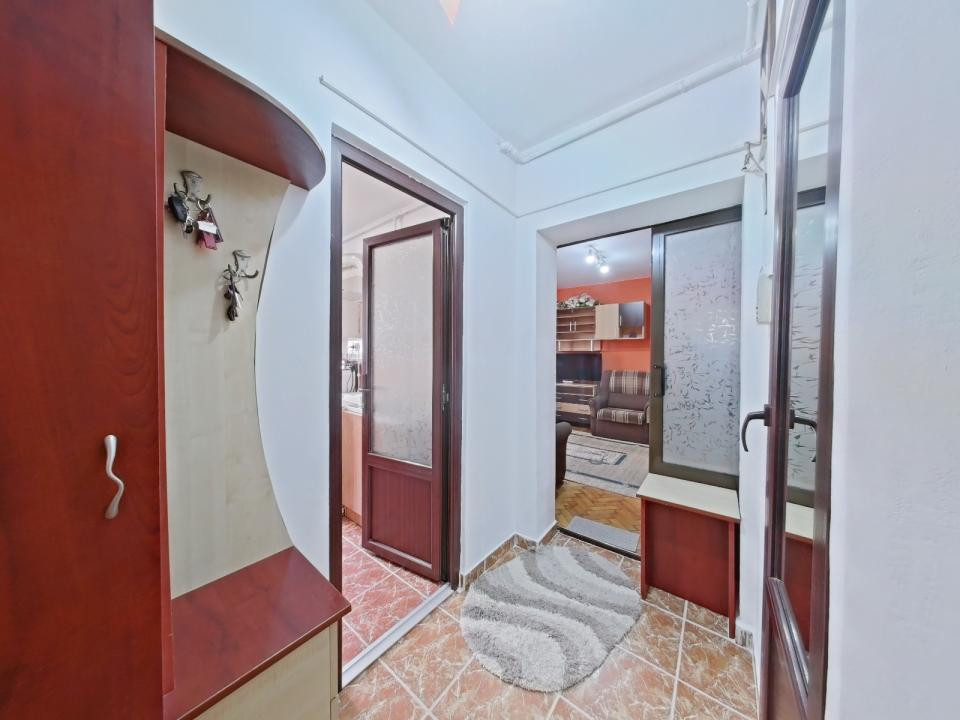 Închiriere apartament cu 2 camere, mobilat și utilat, în cartierul Tractorul