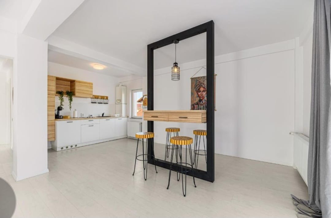 Apartament 2 camere, mobilat și utilat, etaj 1, strada De Mijloc