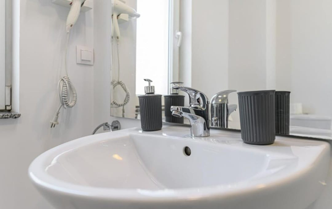 Apartament 2 camere, mobilat și utilat, etaj 1, strada De Mijloc