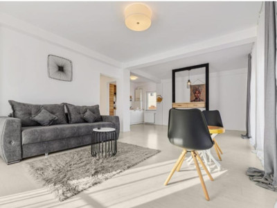 Apartament 2 camere, mobilat și utilat, etaj 1, strada De Mijloc